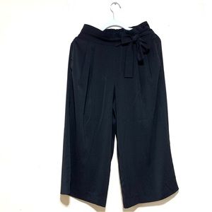 Zara Women’s Like New Black Square Tie Front Ribbon Pants Size Small